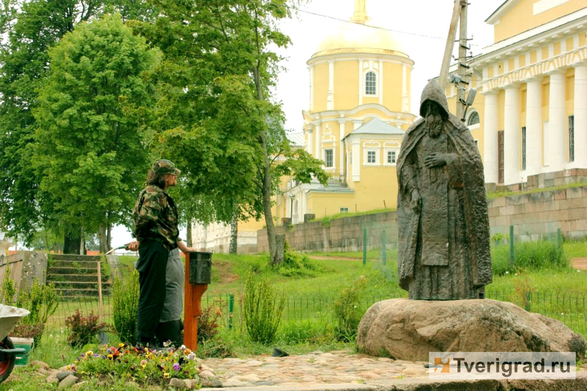 В Тверской области монахи Ниловой пустыни просят о помощи