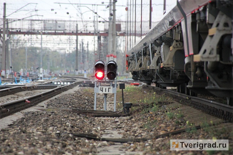 Жители Тверской области могут приобрести льготные билеты на поезда дальнего следования для детей