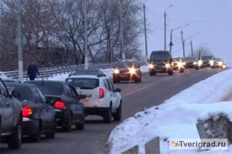 В Твери на Горбатом мосту будет введено реверсивное движение