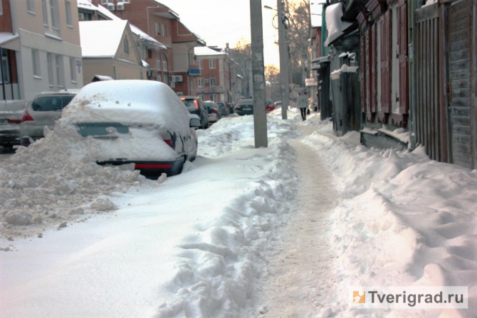 Снег на дорогах Твери