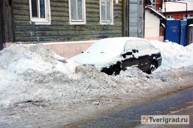 Снег на дорогах Твери