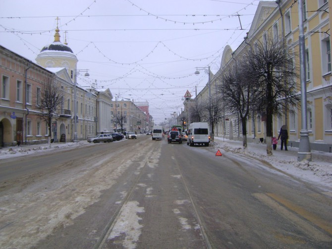 В Твери из-за резкого торможения пострадала женщина в маршрутке