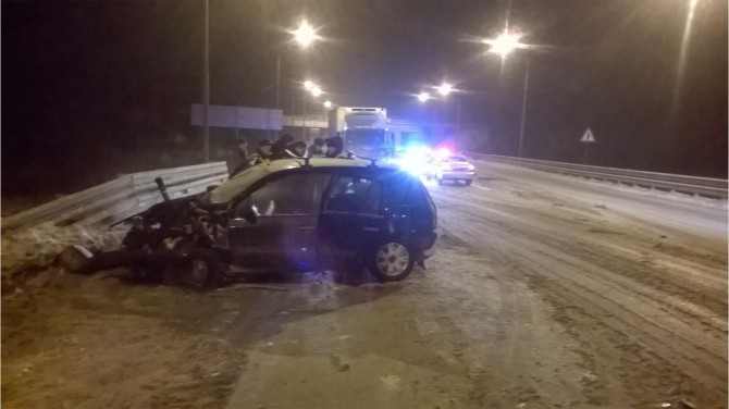 В Конаковском районе легковушка вылетела на встречку и врезалась в грузовик