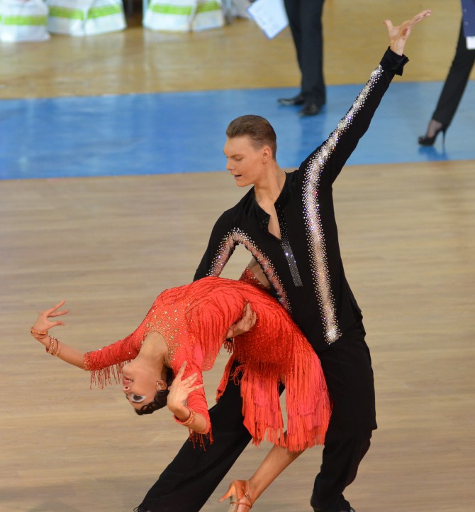 Илья Головченко и Кристина Богославская - чемпионы ЦФО по танцевальному спорту