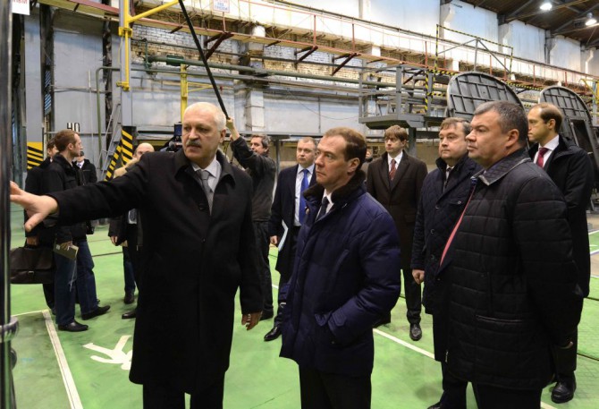 Дмитрий Медведев посетил Тверской вагонзавод