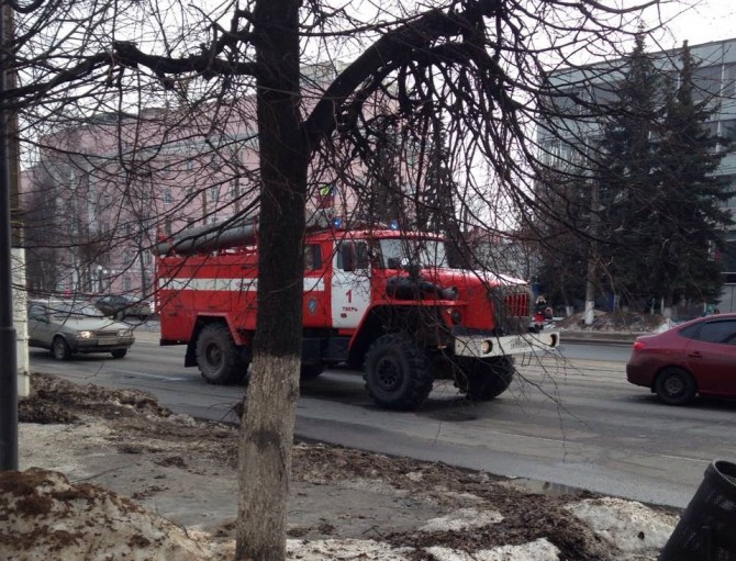 В здании мирового суда в Твери ищут взрывное устройство