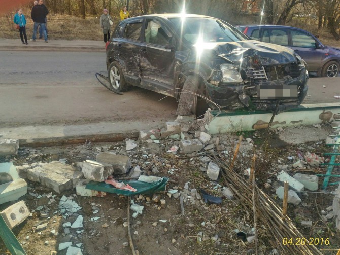 В Твери на тротуаре сбили двух детей