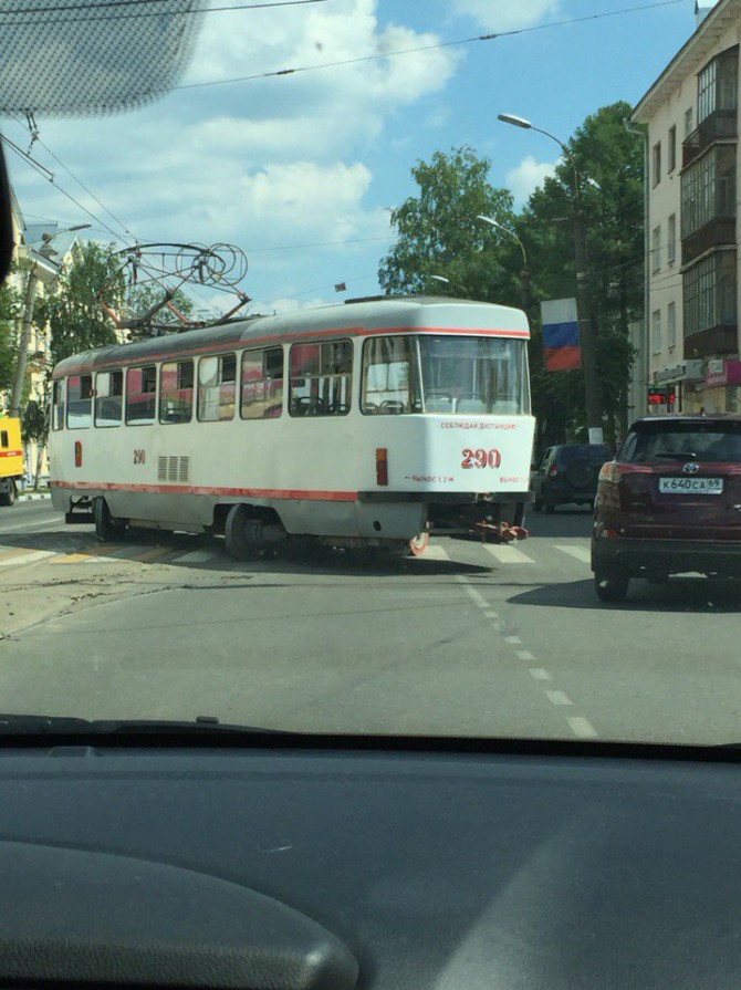 ттрамвай сошел с рельсов