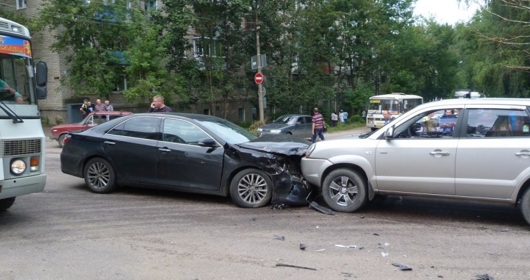 В Ржеве произошло ДТП с участием четырех машин