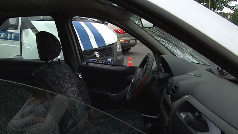 В Твери столкнулись полицейская "Газель" и учебный автомобиль