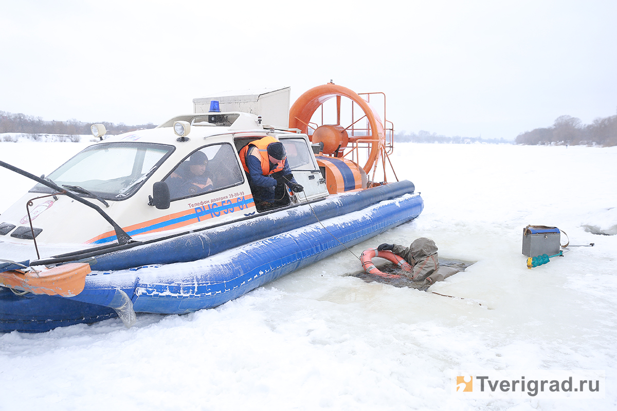 В Тверской области из воды выловили тело человека