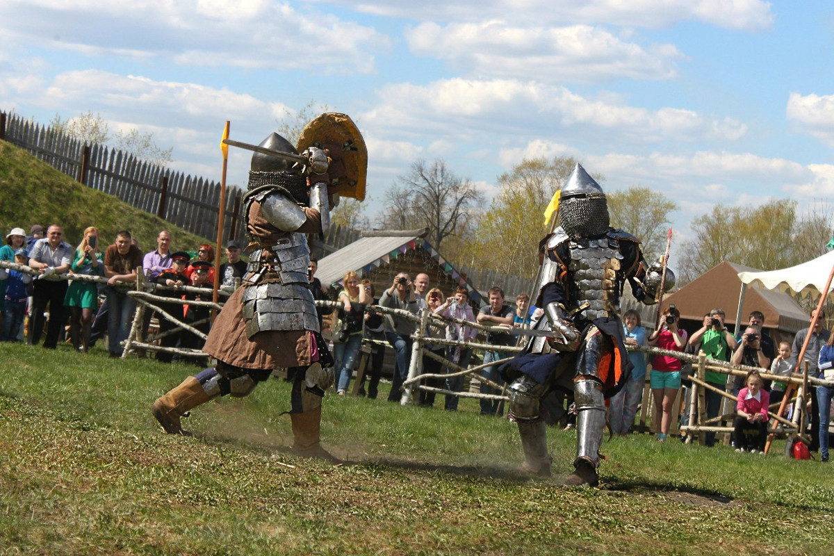 Жители Тверской области смогут увидеть реконструкцию средневекового рыцарского боя