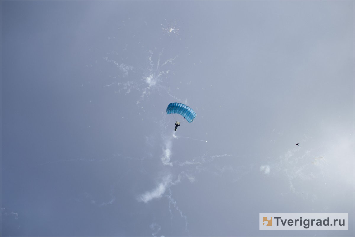 Облака и парашюты: аэроклуб в Тверской области приглашает на день открытых дверей