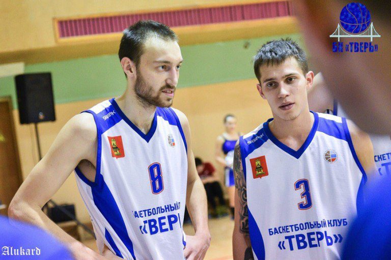 Алексей Шилов (на снимке слева) стал одним из самых результативных игроков БК Тверь в Липецке
