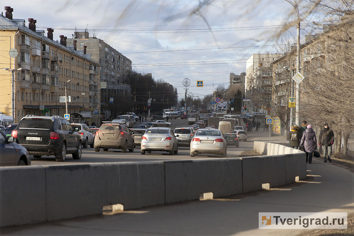 На дорогах России появятся номера с новыми кодами регионов