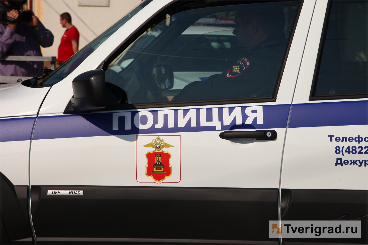 В Твери полицейские задержали 19-летнего судимого угонщика