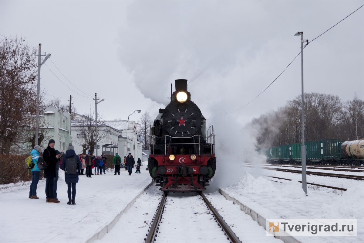 В новогодние праздники в Тверской области назначили дополнительные рейсы ретро-поезда между Бологое и Осташковом