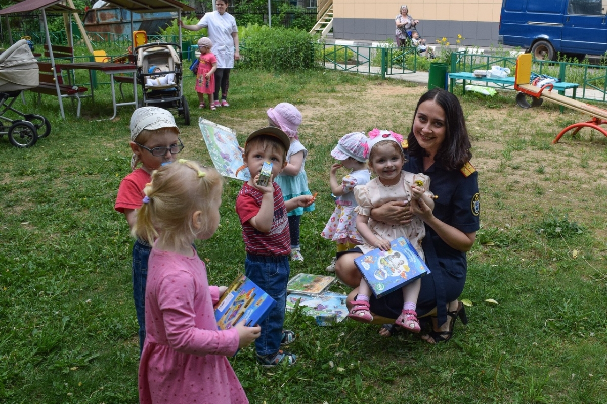 Тверские следователи поздравили воспитанников детского дома «Теремок» с Днём защиты детей