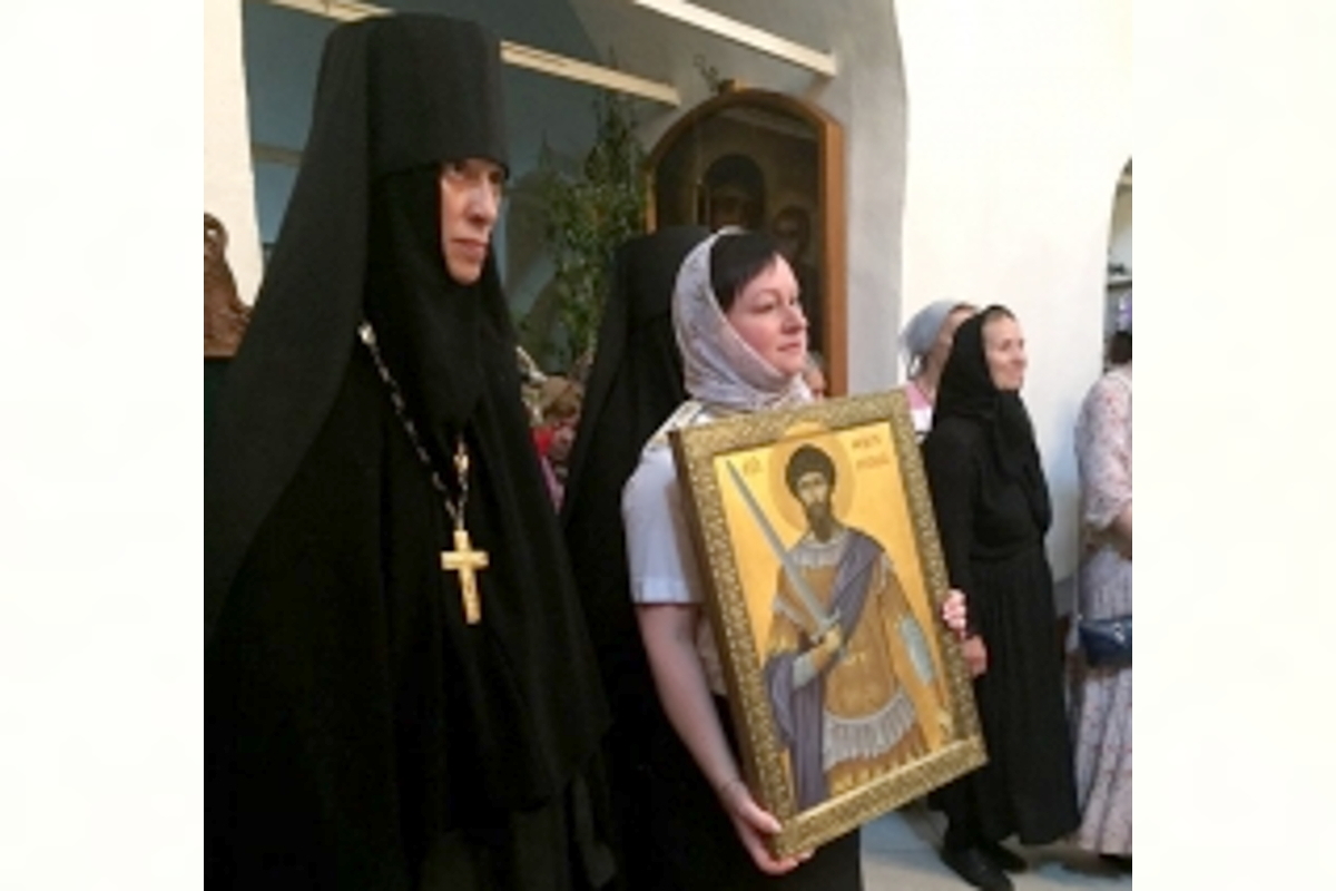 Мастер из Твери создала уникальную икону в дар женскому монастырю