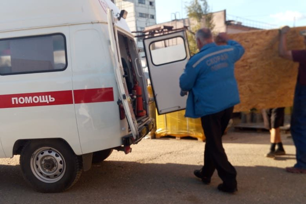 Минздрав Тверской области начал проверку из-за машины скорой помощи, на которой перевозили стройматериалы
