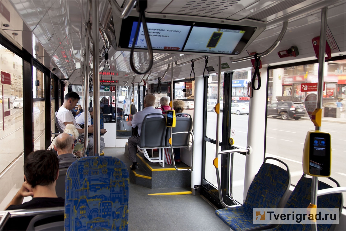 В Твери ищут водителей для работы на новых автобусах с зарплатой от 45 тысяч рублей