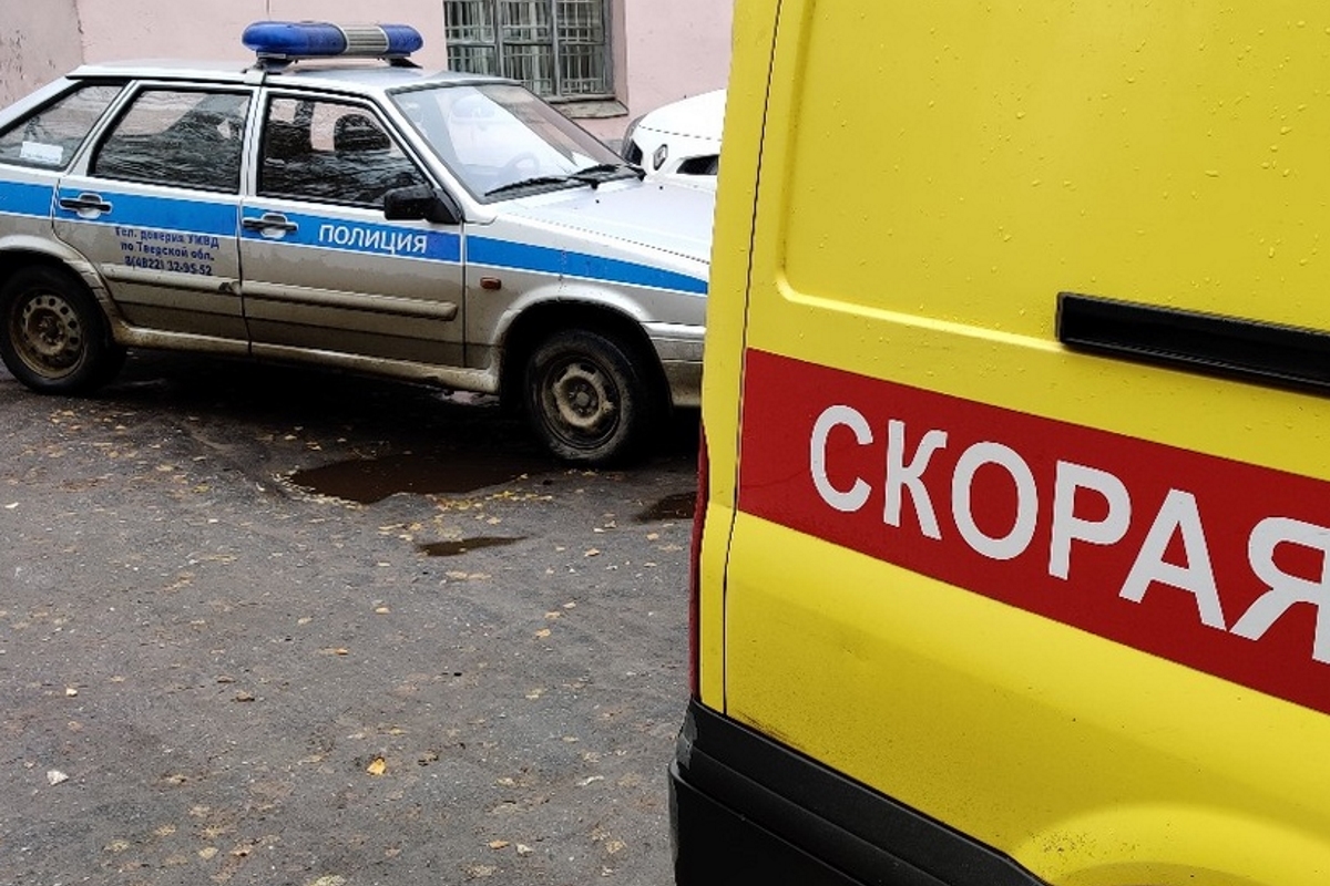 В Конаковском районе неадекватная женщина покусала продавца супермаркета и врача скорой помощи