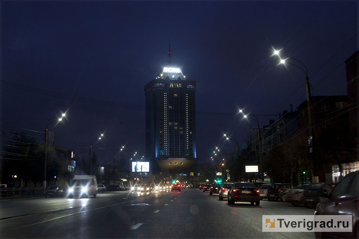 В Твери мужчина упал с самого высокого здания города