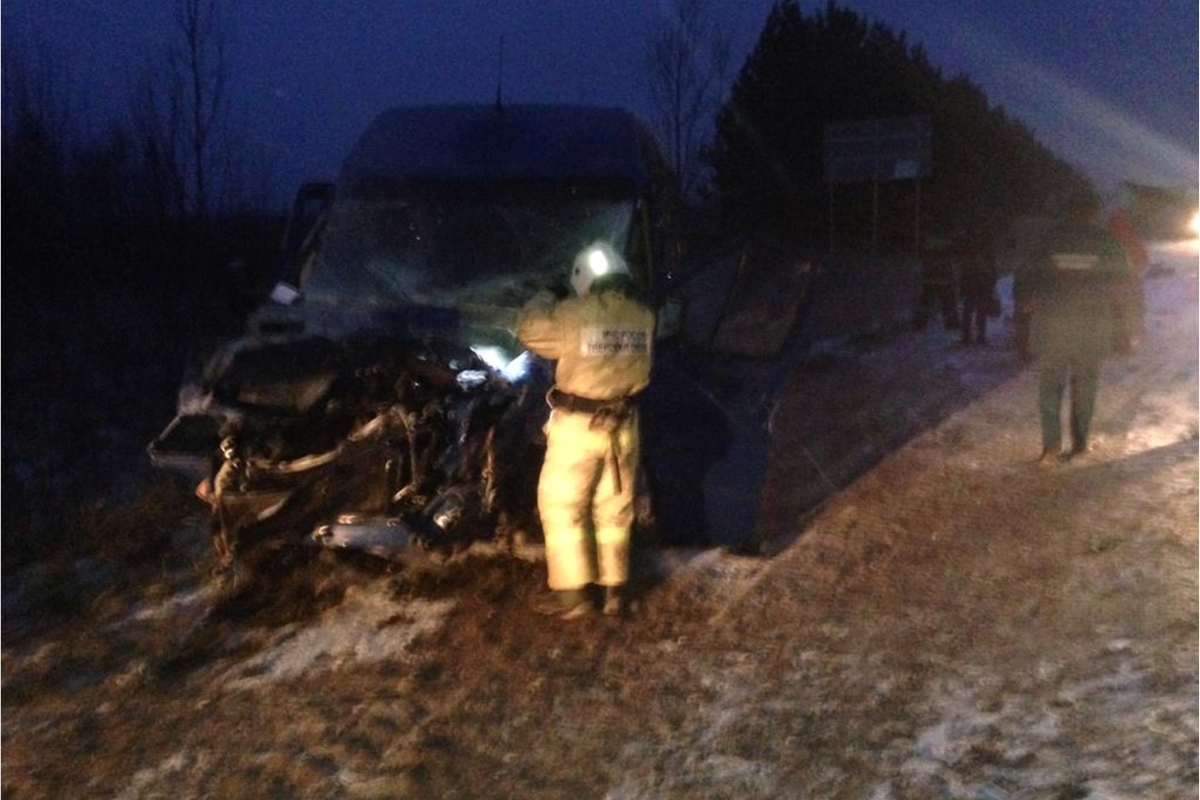 Опубликованы фото с места ДТП с автобусом в Тверской области, в котором пострадали шесть человек