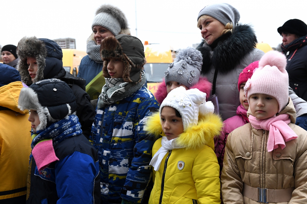 К Новому году семьям с детьми до семи лет выплатят по 5000 рублей на ребенка