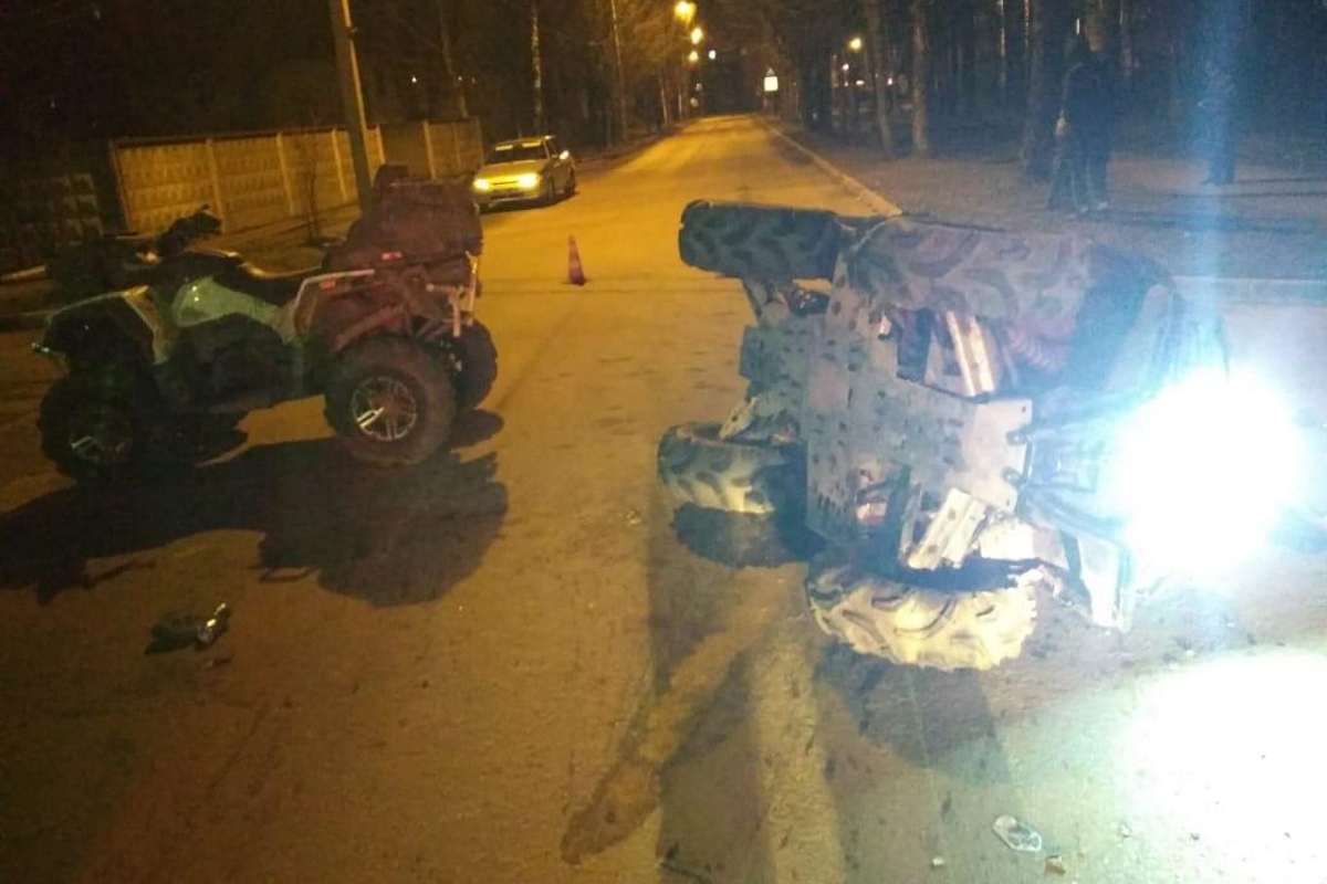 Два человека госпитализированы после аварии с квадроциклами в Нелидово