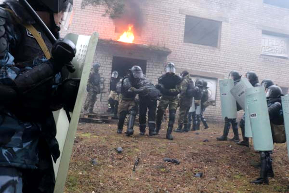 В Тверской области спецназ подавил «бунт» осужденных, которые разгромили столовую и медчасть