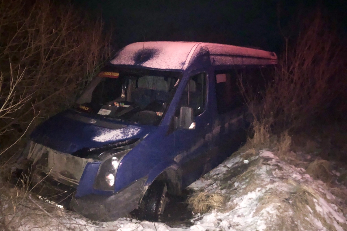 СК возбудил уголовное дело после ДТП с заказным автобусом в Тверской области, в котором пострадали два человека