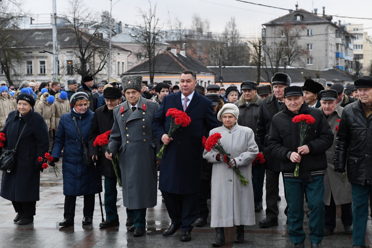 У Обелиска Победы в Твери прошёл торжественный митинг, посвященный 78-й годовщине освобождения Калинина