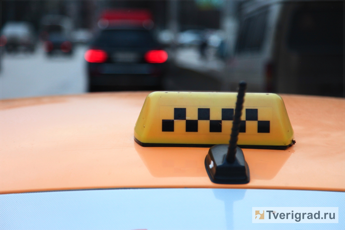 В Твери за день у таксистов арестовали семь автомобилей