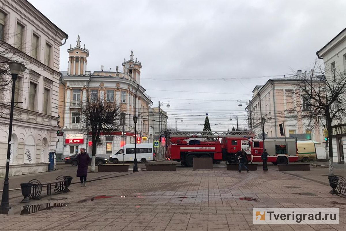 В центре Твери бомж чуть не сжег бывшую гостиницу «Волга»