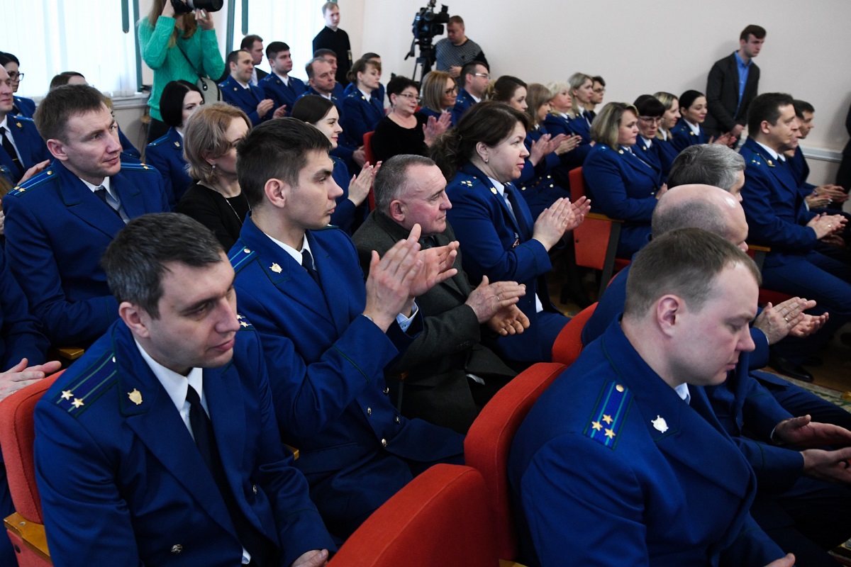 Губернатор Тверской области поздравил сотрудников прокуратуры накануне профессионального праздника
