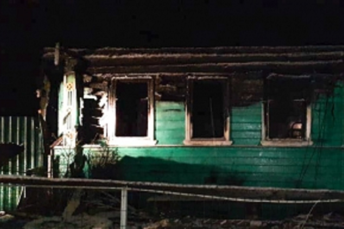 Житель Тверской области погиб, пытаясь спасти дом от огня