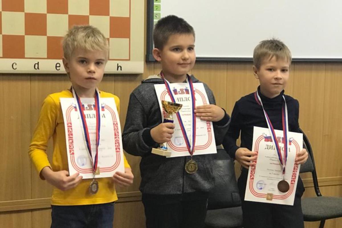 В Тверской области названы лучшие шахматисты в возрасте до 9 лет