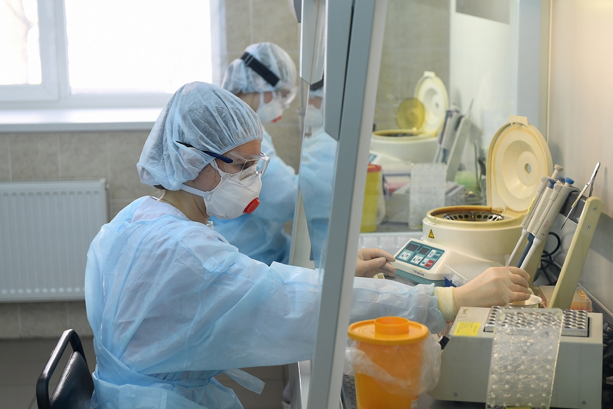 Препарат для лечения коронавируса тестируют в инфекционном госпитале Тверской ОКБ