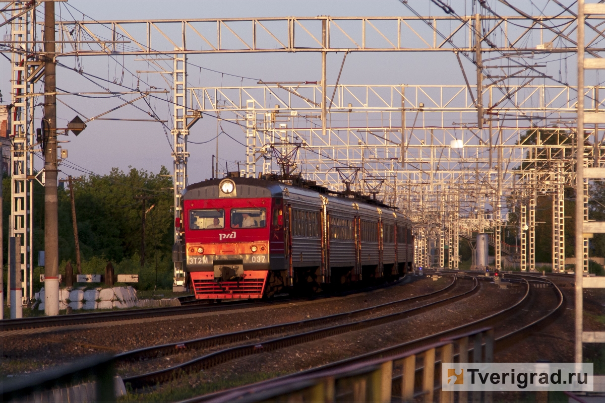В сентябре отменят две электрички на маршруте Тверь - Лихославль