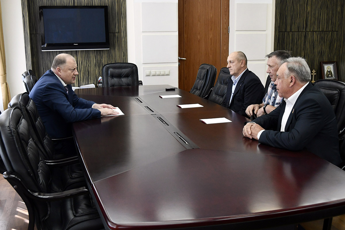 Председатель Заксобрания Тверской области обсудил с тренерами вопросы развития массового спорта в регионе