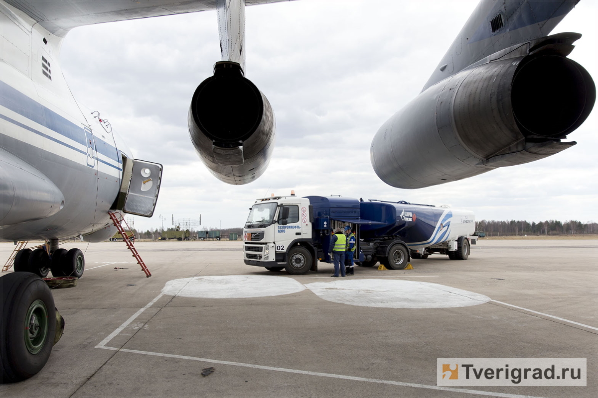 В Твери ефрейтор слил 11 тонн авиатоплива из самолета в Мигалово