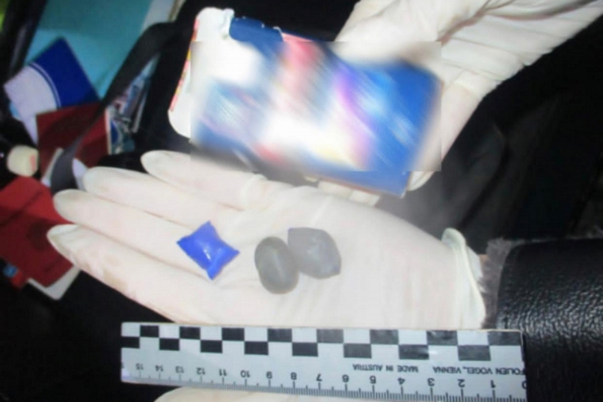 В Тверской области у нервного водителя нашли 20 доз амфетамина