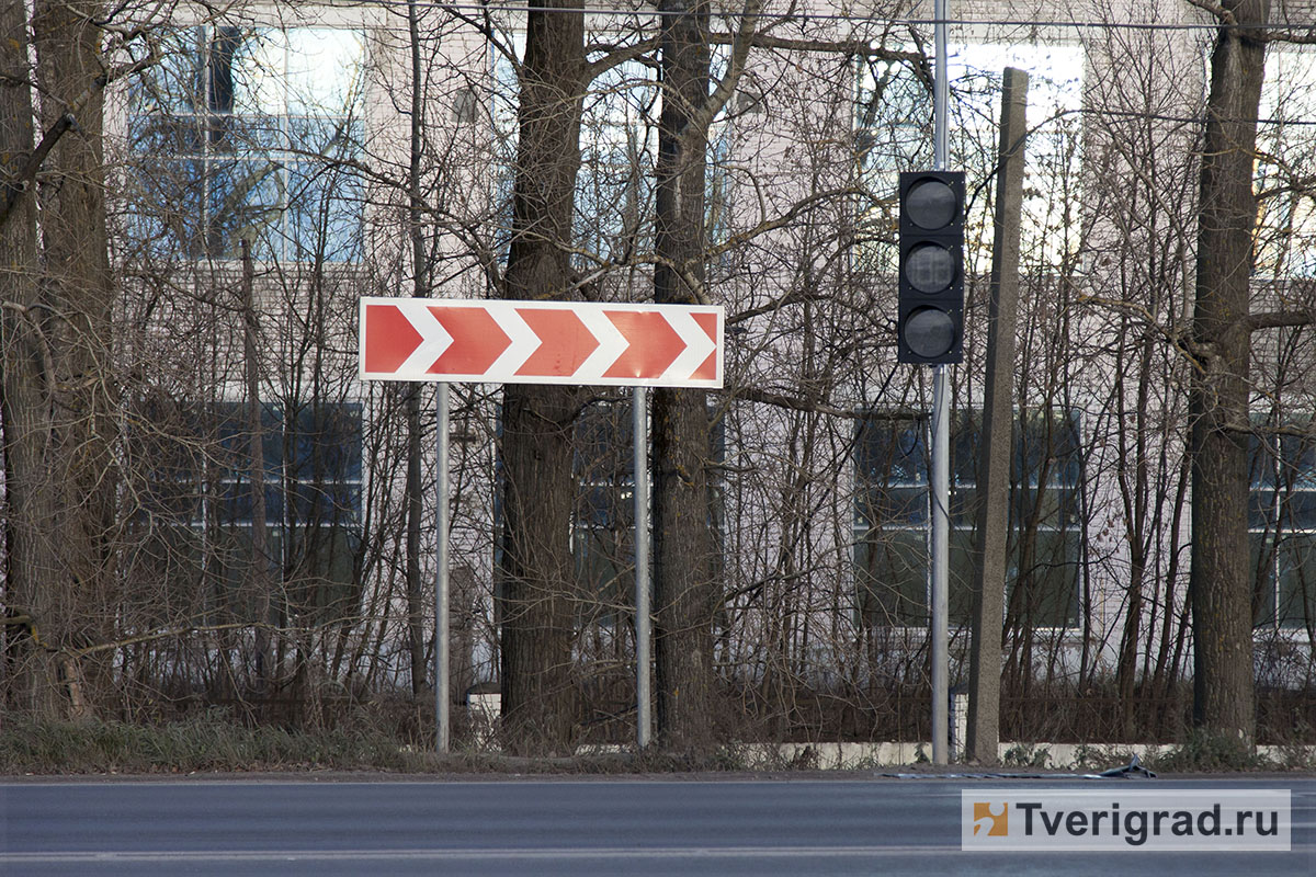 В Твери на Московском шоссе установили новый светофор