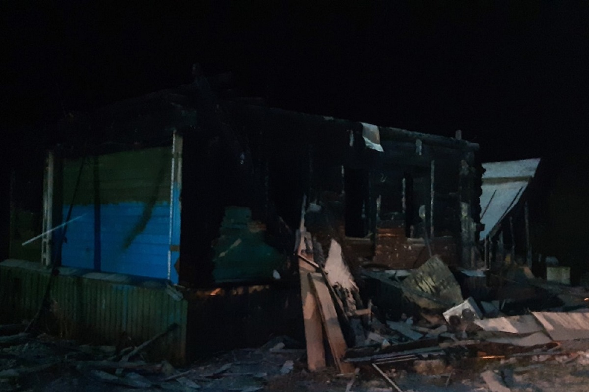Тело 6-летней девочки обнаружили в сгоревшем доме в Тверской области