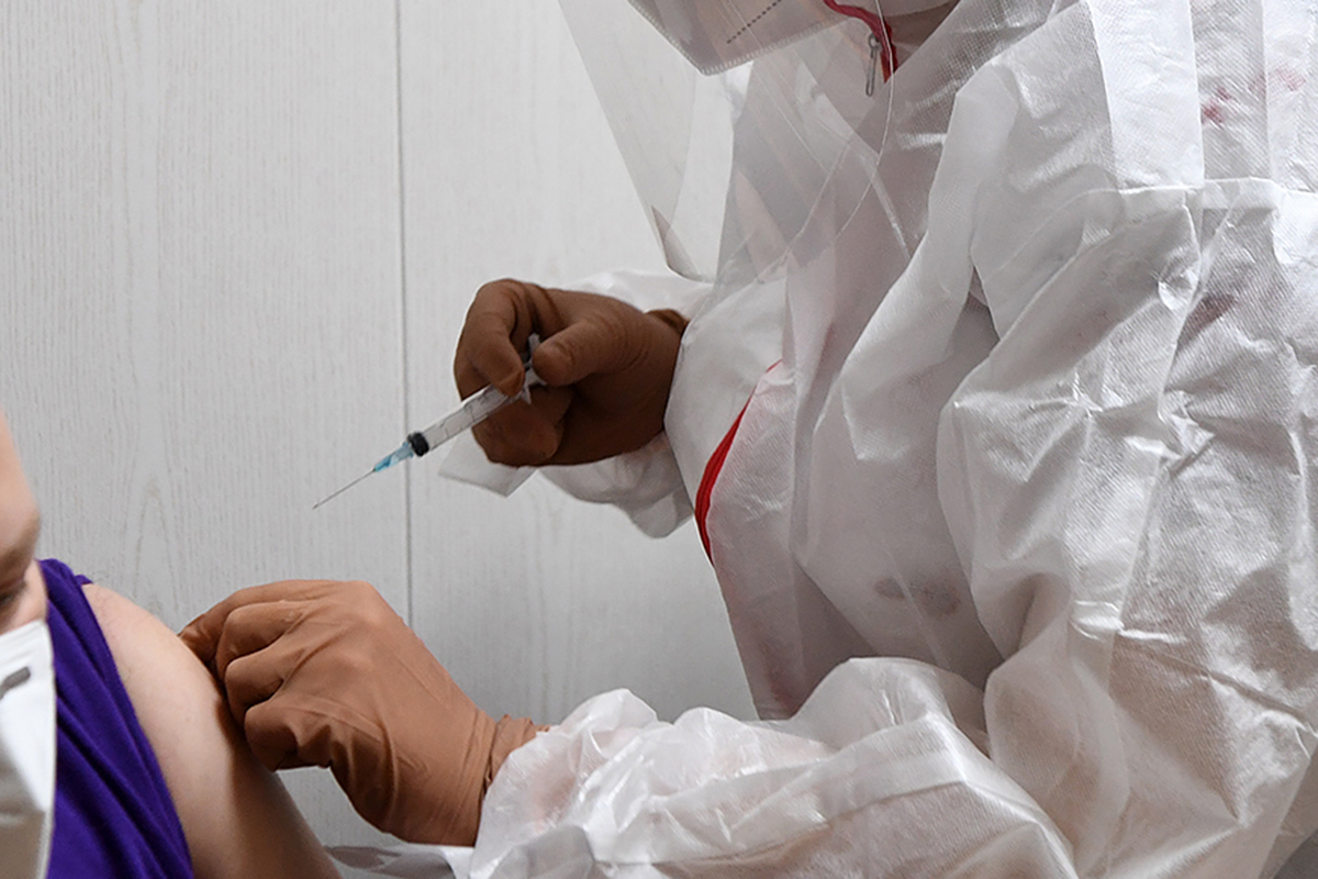 В Тверской области продолжается массовая вакцинация от COVID-19