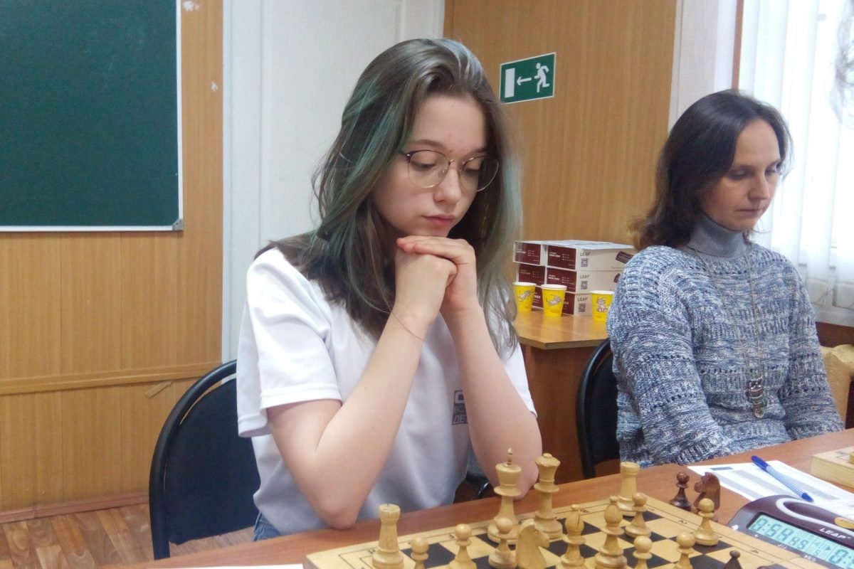 Тверская школьница стала чемпионкой области по шахматам среди женщин