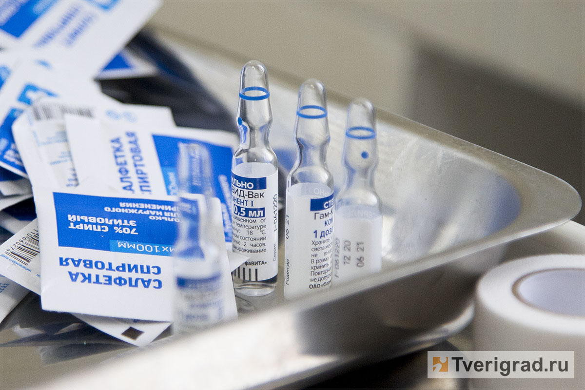 Выездная прививочная бригада Бежецкой ЦРБ провела вакцинацию жителей Сандовского муниципального округа