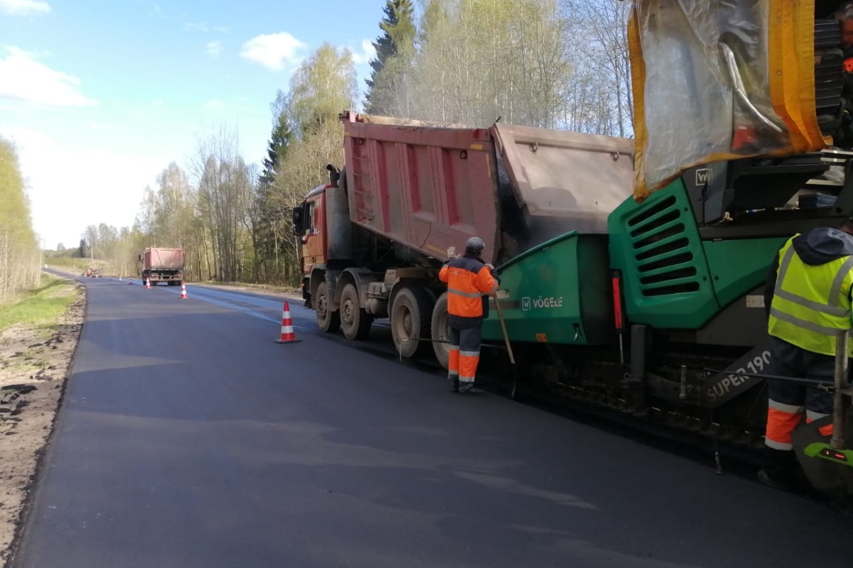 В Тверской области продолжается ремонт автодороги от  Осташкова до Ржева