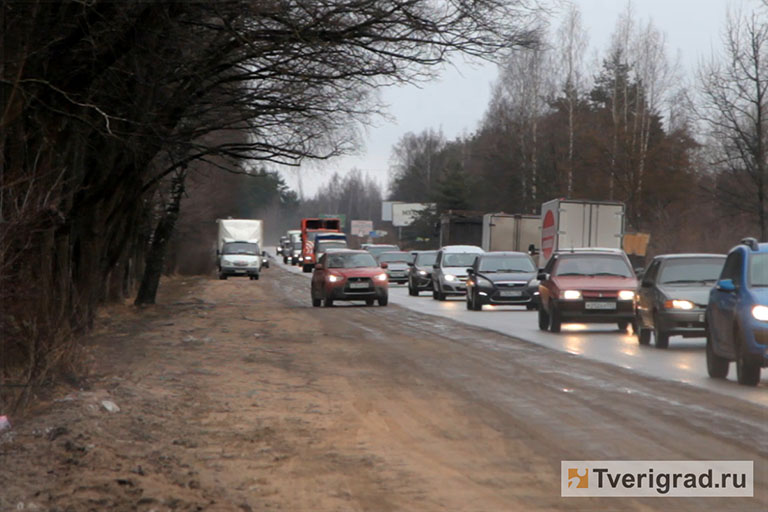 В Госавтоинспекции рассказали, как планируют решать проблему с пробками на Бежецком шоссе в Твери